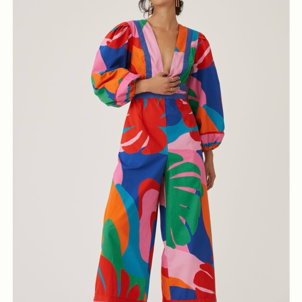 Farm Rio Anthropologie NWT Deep V wide leg vneck jumpsuit with puff sleeves, XS